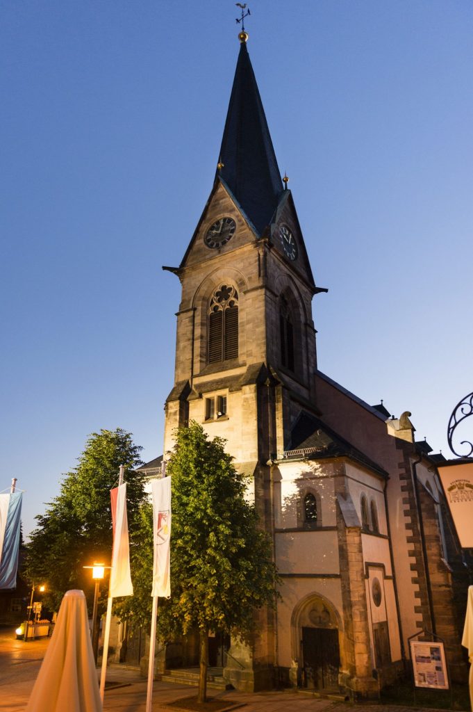 Kirche Marktplatz Bischofsgrün